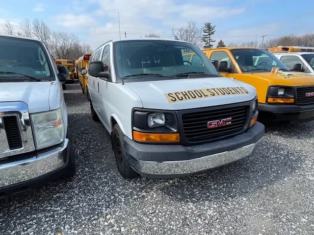 2014 GMC Savana 1500 LS bus 2014 GMC Savana 1500 LS bus