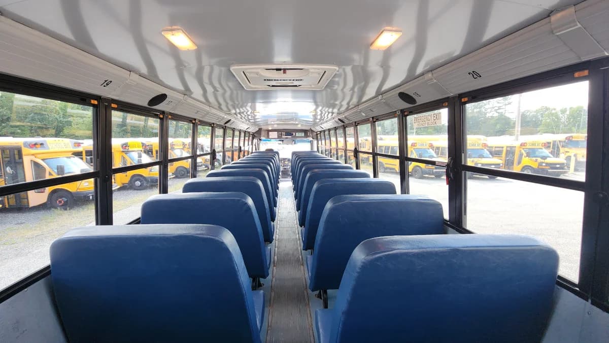 2017 THOMAS C2 72 Passenger - Thumbnail 6 2017 THOMAS C2 72 Passenger - Thumbnail 6