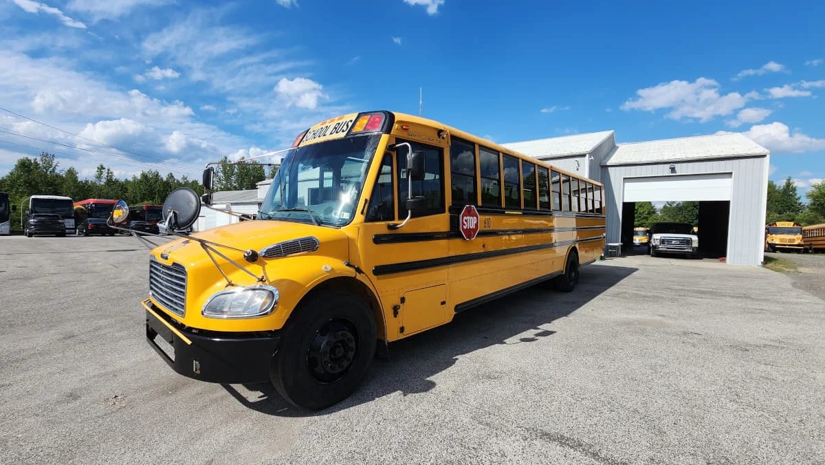 2017 THOMAS C2 72 Passenger - Thumbnail 7 2017 THOMAS C2 72 Passenger - Thumbnail 7