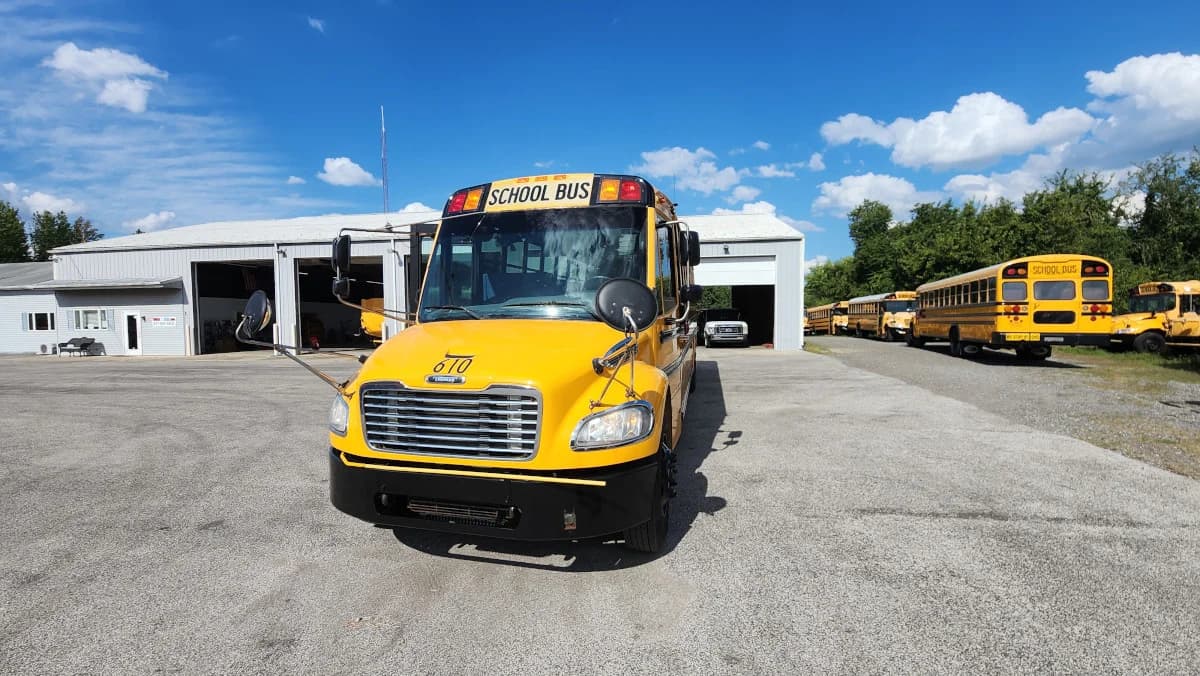 2017 THOMAS C2 72 Passenger - Thumbnail 15 2017 THOMAS C2 72 Passenger - Thumbnail 15