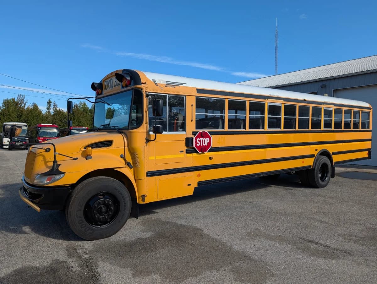 2016 International CE 72P Cummins - Thumbnail 14 2016 International CE 72P Cummins - Thumbnail 14