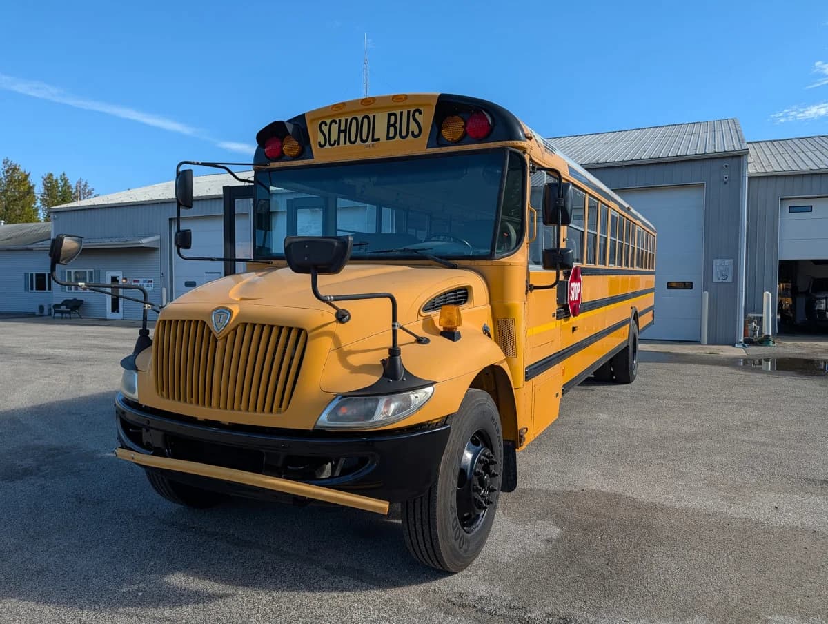 2016 International CE 72P Cummins - Thumbnail 15 2016 International CE 72P Cummins - Thumbnail 15