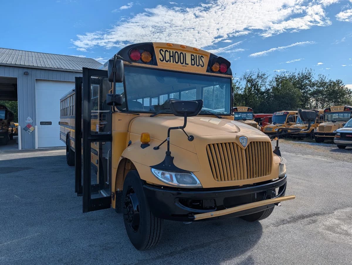 2016 International CE 72P Cummins - Thumbnail 17 2016 International CE 72P Cummins - Thumbnail 17