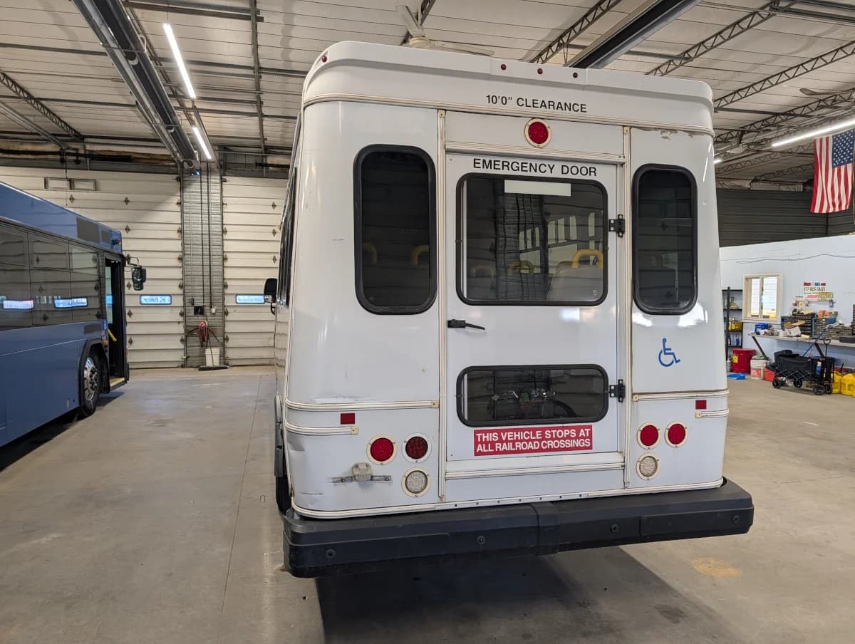 2017 Ford E450 Shuttle - Thumbnail 29 2017 Ford E450 Shuttle - Thumbnail 29