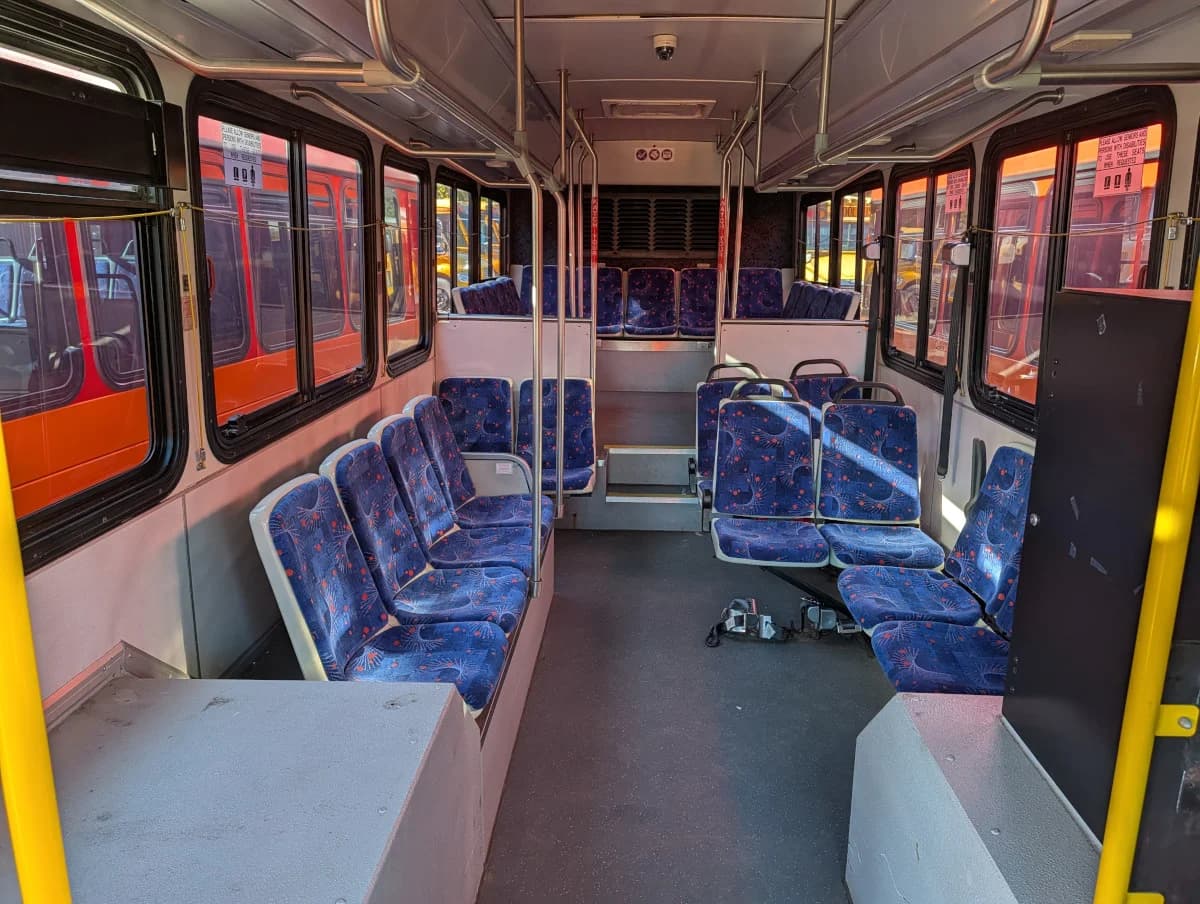 5 Gillig Low Floor Transit buses - Thumbnail 7 5 Gillig Low Floor Transit buses - Thumbnail 7