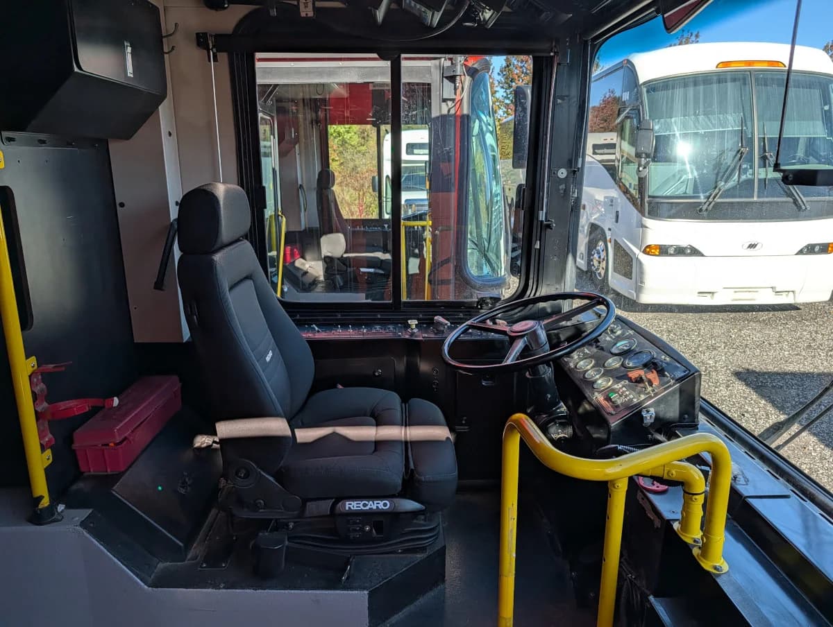 5 Gillig Low Floor Transit buses - Thumbnail 9 5 Gillig Low Floor Transit buses - Thumbnail 9