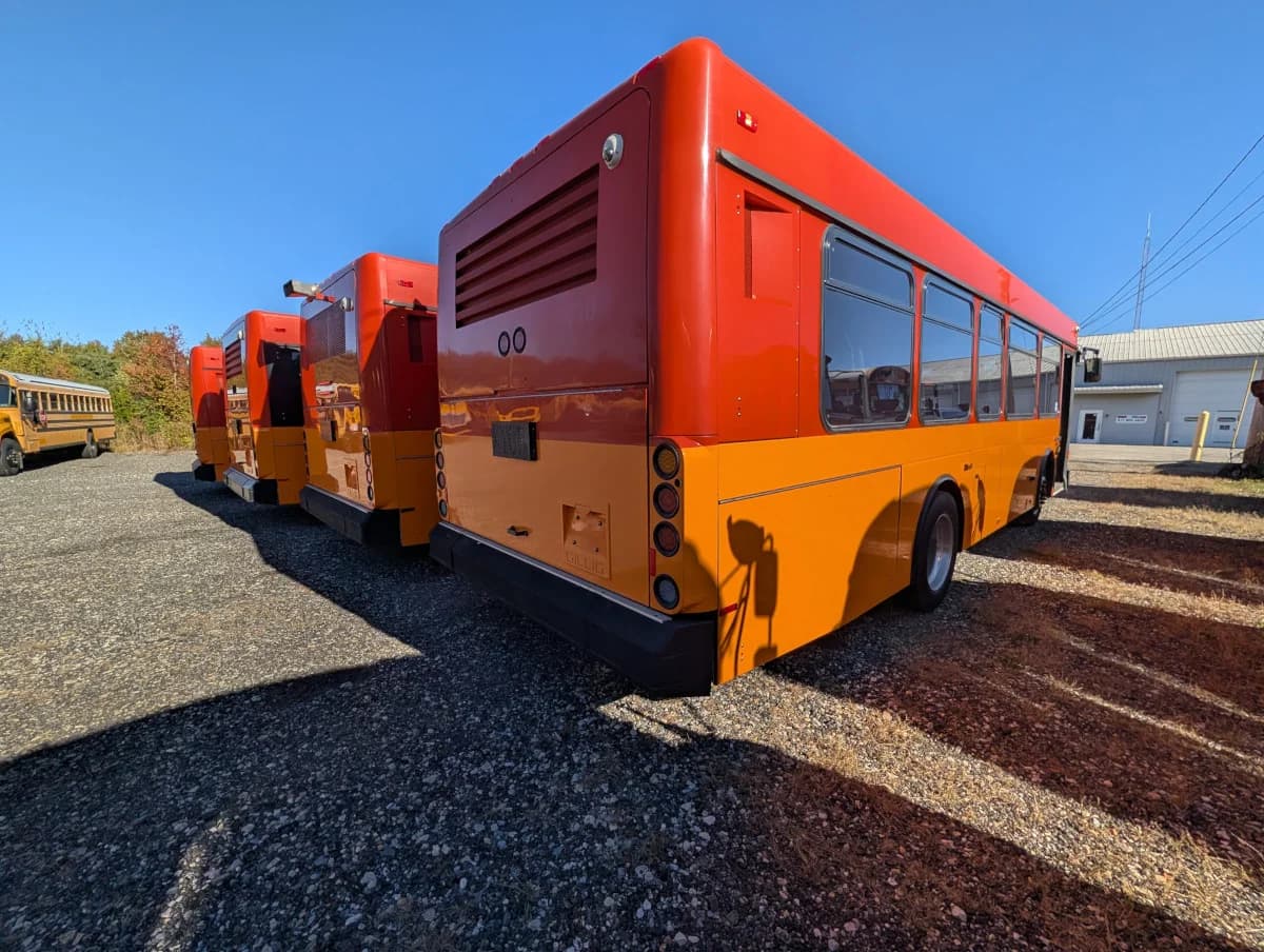 5 Gillig Low Floor Transit buses - Thumbnail 2 5 Gillig Low Floor Transit buses - Thumbnail 2