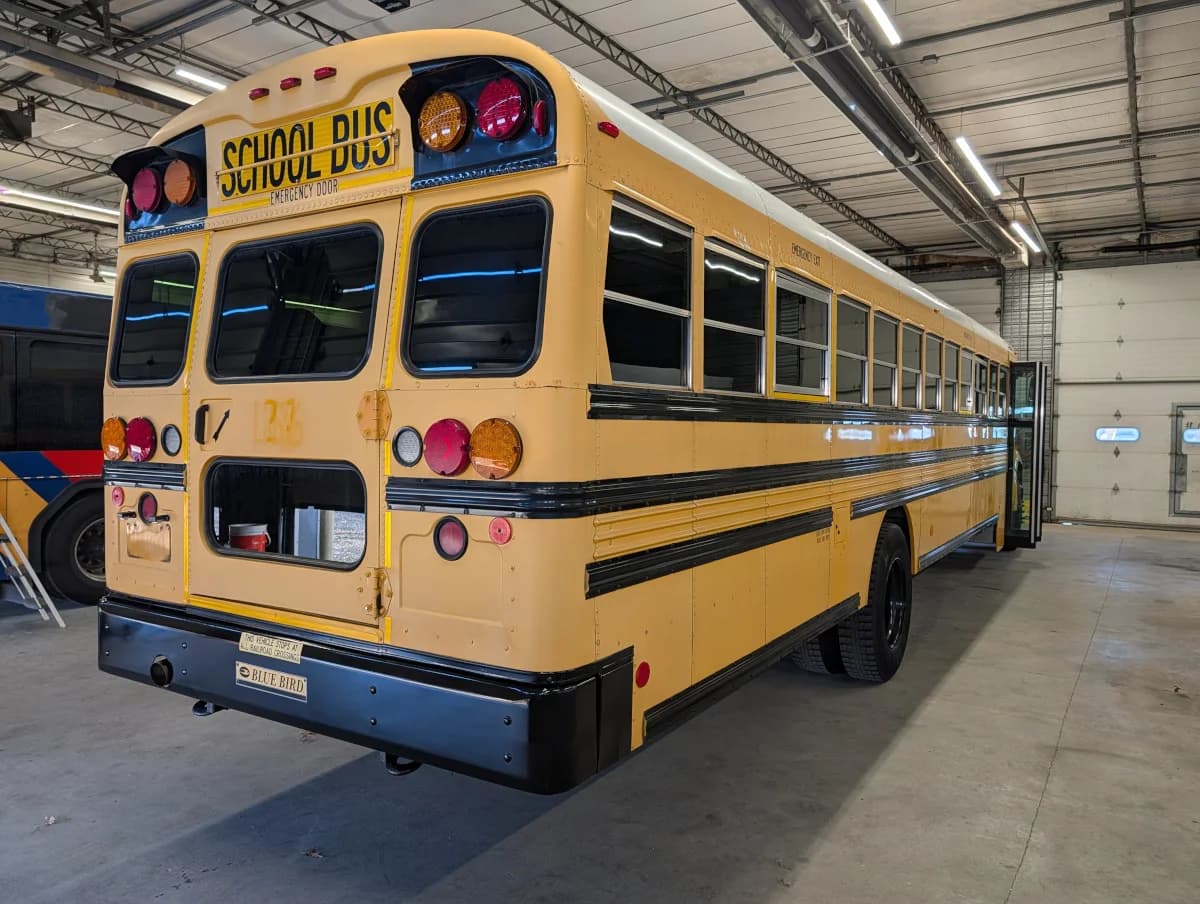 2012 Blue Bird Vision 72P - Thumbnail 19 2012 Blue Bird Vision 72P - Thumbnail 19