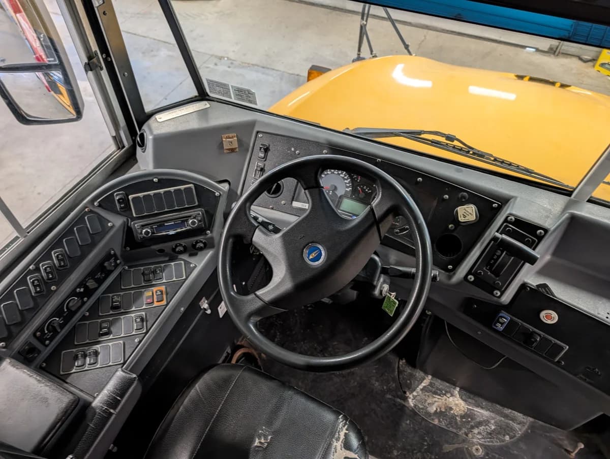 2012 Blue Bird Vision 72P - Thumbnail 7 2012 Blue Bird Vision 72P - Thumbnail 7