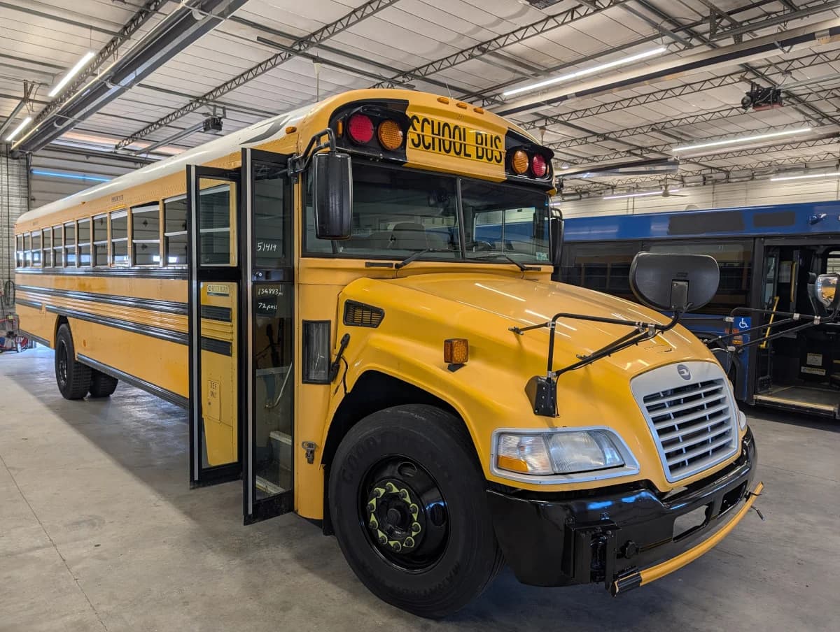 2012 Blue Bird Vision 72P - Thumbnail 18 2012 Blue Bird Vision 72P - Thumbnail 18