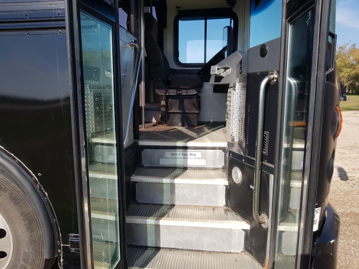 2014 Bluebird D3RE Activity Bus - Thumbnail 8 2014 Bluebird D3RE Activity Bus - Thumbnail 8